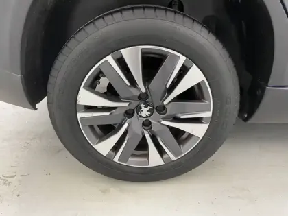 Photo 40 Peugeot 2008  PureTech 110ch S&S BVM6