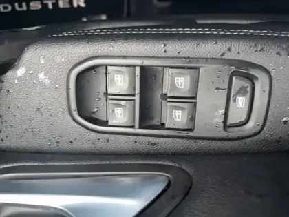 Photo 109 Dacia Duster  Blue dCi 115 4x2