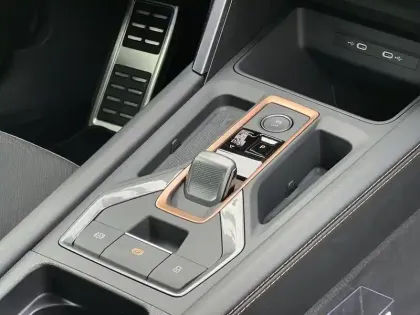 Photo 11 Cupra Leon  1.5 eTSI Hybrid 150 ch DSG7