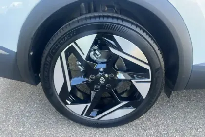 Photo 13 Renault Symbioz  E-Tech full hybrid 145