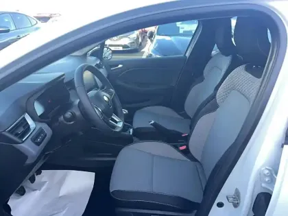 Photo 24 Renault Clio Gén. V (BJA) Ph2 Evolution 5