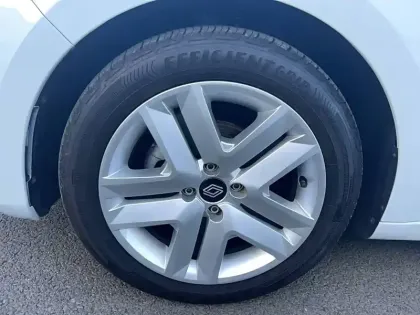 Photo 31 Renault Clio Gén. V (BJA) Ph2 Evolution 5