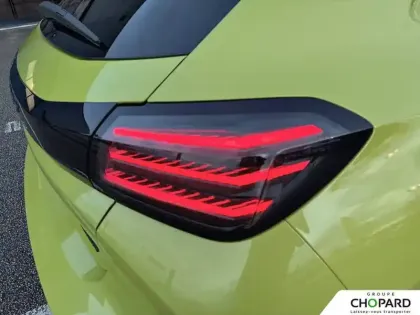 Photo 25 Peugeot 208  Hybrid 100 e-DCS6