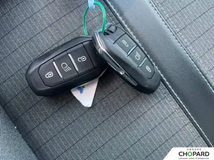 Photo 11 Peugeot 2008  Electrique 136 ch