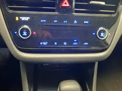 Photo 61 Hyundai Ioniq  Plug-in 141 ch