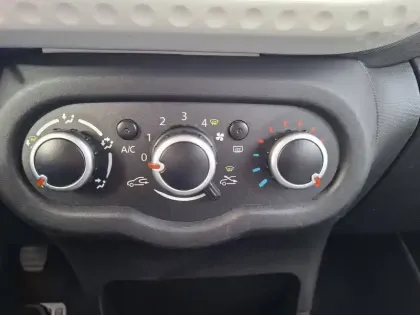 Photo 27 Renault Twingo  III 1.0 SCe 70 Stop & Start E6C