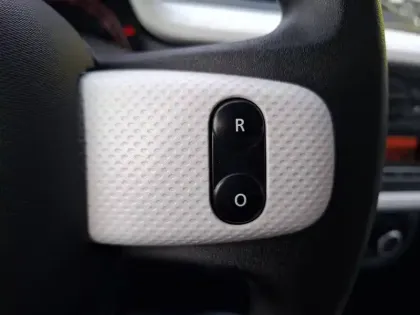 Photo 32 Renault Twingo  III 1.0 SCe 70 Stop & Start E6C