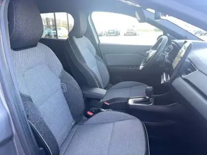 Photo 66 Renault Captur  E-Tech full hybrid 145 ch