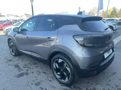 Photo 75 Renault Captur  E-Tech full hybrid 145 ch
