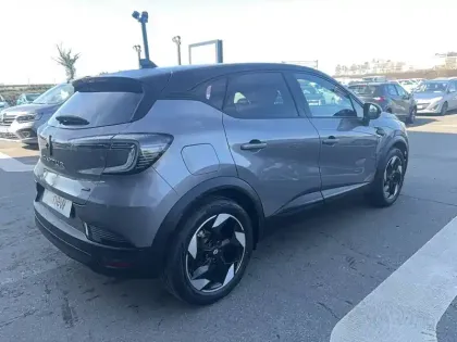 Photo 77 Renault Captur  E-Tech full hybrid 145 ch