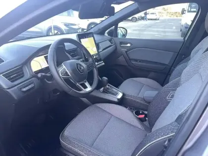 Photo 40 Renault Captur  E-Tech full hybrid 145 ch