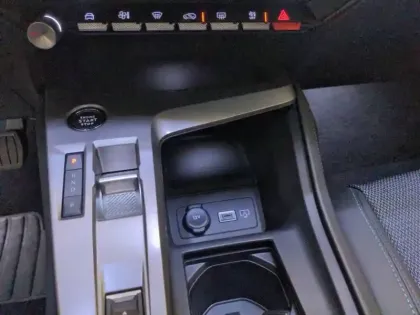 Photo 15 Peugeot 308  SW PHEV 180 e-EAT8