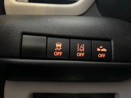 Photo 28 Suzuki Swift  1.2 Dualjet Hybrid