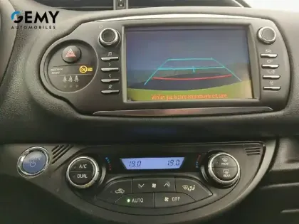 Photo 14 Toyota Yaris  Hybride 100h