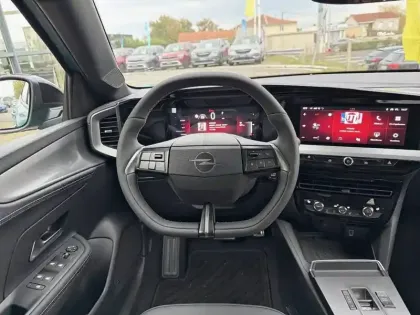 Photo 8 Opel Mokka  1.2 Turbo Hybrid 145 ch e-DCT6