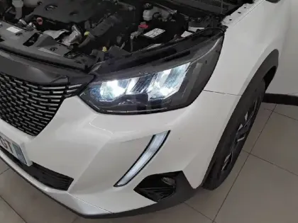 Photo 57 Peugeot 2008  BlueHDi 130 S&S EAT8