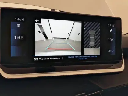 Photo 59 Peugeot 2008  BlueHDi 130 S&S EAT8