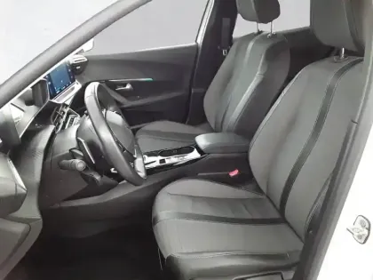 Photo 31 Peugeot 2008  BlueHDi 130 S&S EAT8