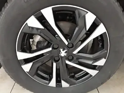 Photo 12 Peugeot 2008  BlueHDi 130 S&S EAT8