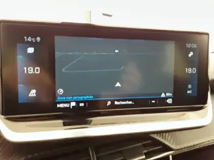 Photo 14 Peugeot 2008  BlueHDi 130 S&S EAT8