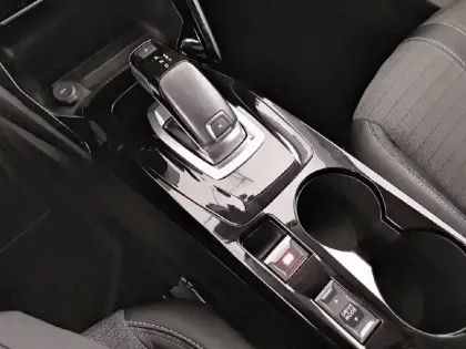 Photo 13 Peugeot 2008  BlueHDi 130 S&S EAT8