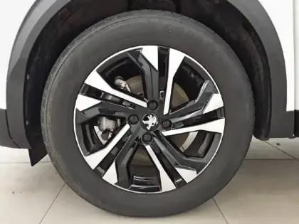 Photo 12 Peugeot 2008  BlueHDi 130 S&S EAT8