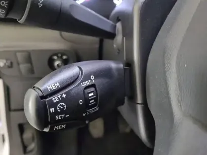 Photo 27 Citroën C3 Gén. III Ph2 Feel Business 5