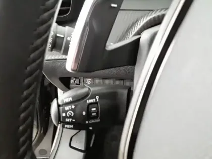 Photo 84 Peugeot 2008  PureTech 130 S&S EAT8