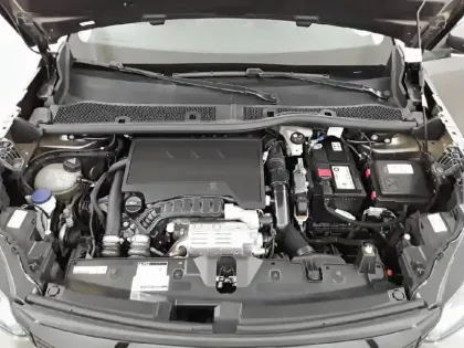 Photo 87 Peugeot 2008  PureTech 130 S&S EAT8