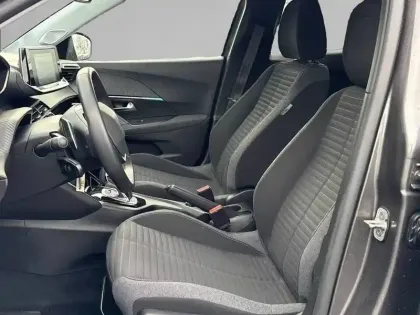 Photo 10 Peugeot 2008  PureTech 130 S&S EAT8