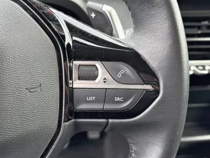 Photo 19 Peugeot 2008  PureTech 130 S&S EAT8