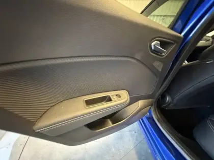 Photo 19 Renault Clio  E-Tech full hybrid 145