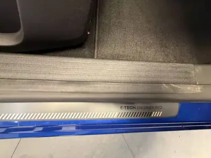 Photo 28 Renault Clio  E-Tech full hybrid 145