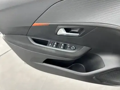 Photo 17 Peugeot 208 Gén. II Ph1 NG Active Pack 5