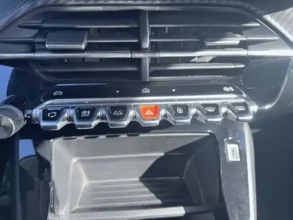 Photo 18 Peugeot 208  PureTech 75 S&S BVM5