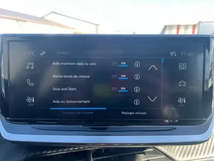 Photo 16 Peugeot 208  PureTech 75 S&S BVM5