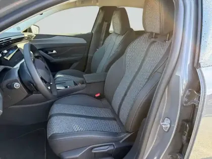 Photo 10 Peugeot 308  Hybrid 145 e-DCS6