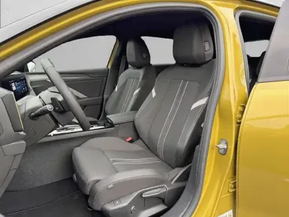 Photo 10 Opel Astra  1.5 Diesel 130 ch BVA8