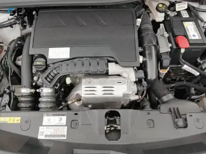 Photo 57 Peugeot 2008  PureTech 130 S&S BVM6