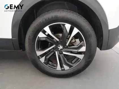 Photo 33 Peugeot 2008  PureTech 130 S&S BVM6