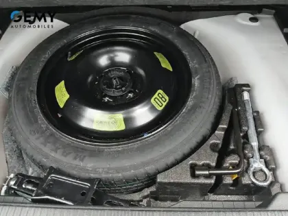 Photo 21 Peugeot 2008  PureTech 130 S&S BVM6