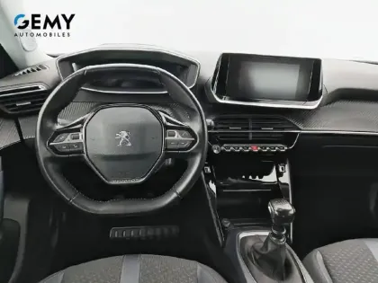 Photo 7 Peugeot 2008  PureTech 130 S&S BVM6