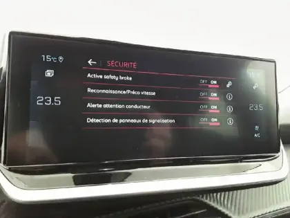 Photo 19 Peugeot 2008  BlueHDi 130 S&S EAT8