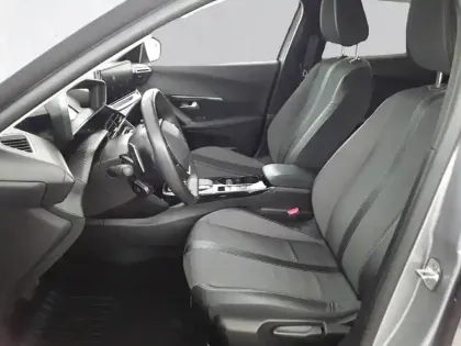 Photo 10 Peugeot 2008  BlueHDi 130 S&S EAT8