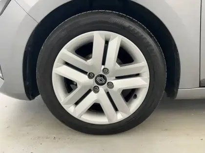 Photo 55 Renault Clio Gén. V (BJA) Ph2 Evolution 5