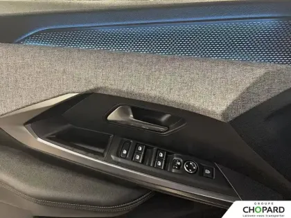 Photo 13 Peugeot 3008  Hybrid 136 e-DCS6