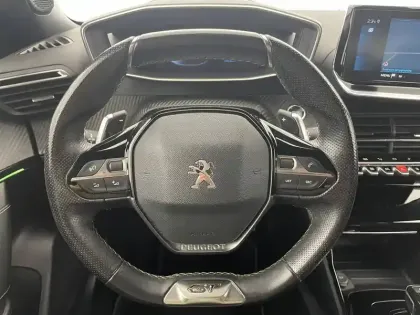 Photo 22 Peugeot 2008  PureTech 130 S&S EAT8