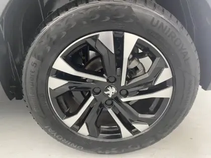 Photo 15 Peugeot 2008  PureTech 130 S&S EAT8