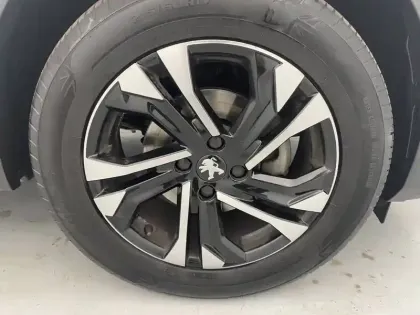 Photo 17 Peugeot 2008  PureTech 130 S&S EAT8