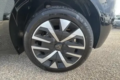 Photo 64 Peugeot 208  100 S&S BVM6